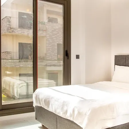 Daire Gorgeous With Pool And Balcony In Izmir *